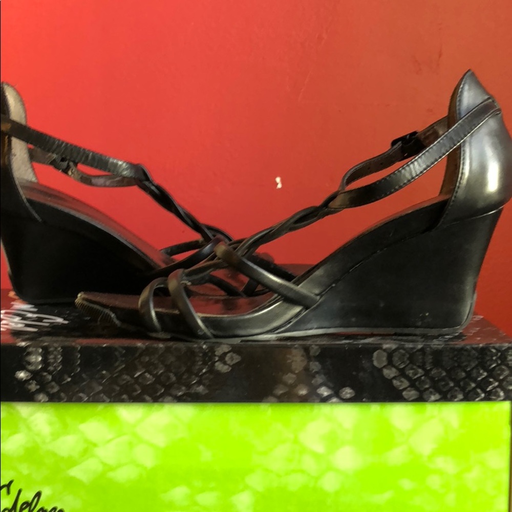 Kenneth Cole reaction black heels